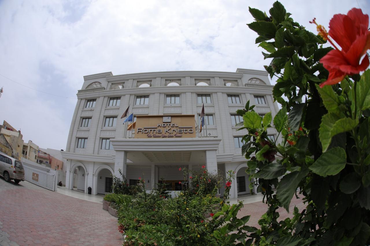 Hotel Roma Kristo Dwarka  Exterior photo