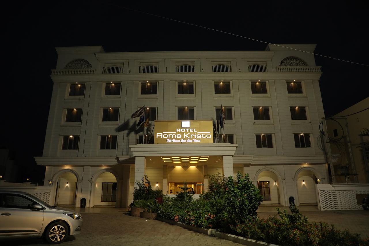 Hotel Roma Kristo Dwarka  Exterior photo